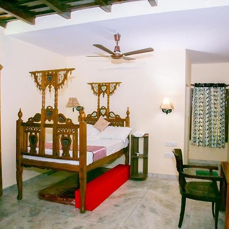 Trium Heritage Villa Chengannur Extérieur photo